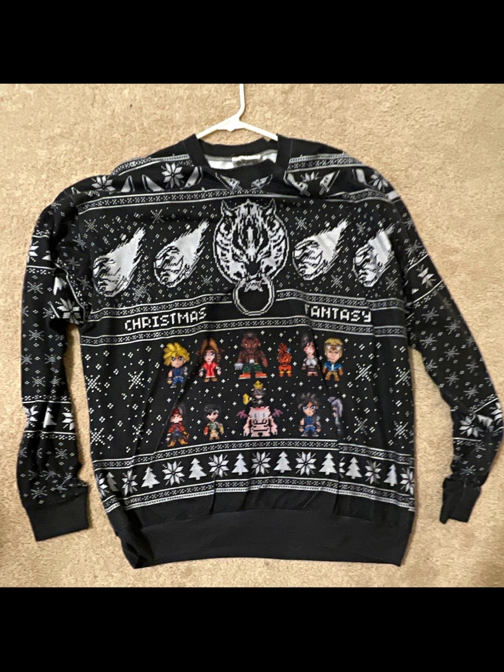 Christmas Fantasy Black Graphic Men's Sweater